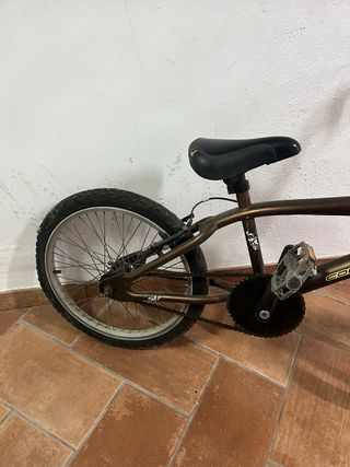 Bicicleta Conor Hook (BMX)