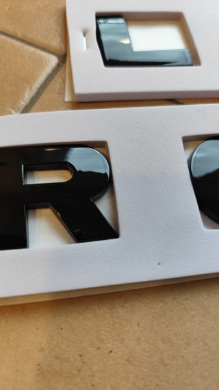 Scritta in rilievo LAND ROVER nero lucido