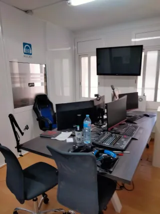 Tavolo da ufficio moderno