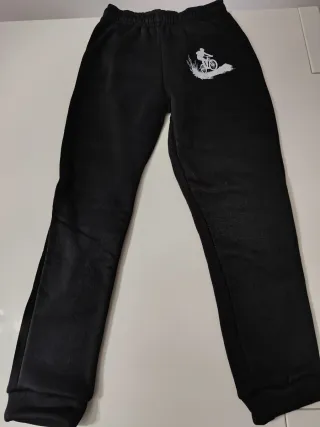 Conjunto niño: Sudadera y pantalón