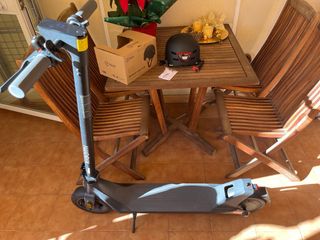 Patinete electrico con casco y candado