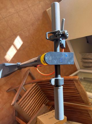 Patinete electrico con casco y candado