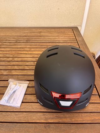 Patinete electrico con casco y candado