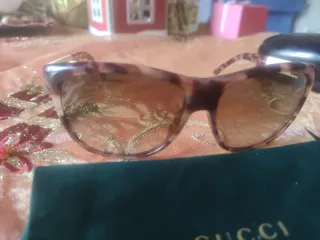 Occhiali da sole Gucci originali con custodia