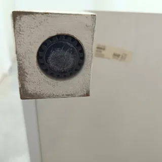 Mueble IKEA BESTA blanco con puerta, balda y patas