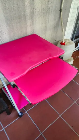 Escritorio con ruedas