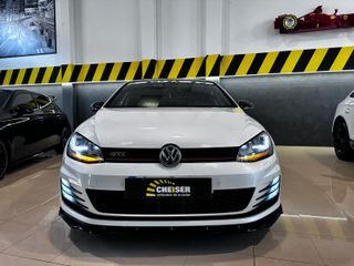 VOLKSWAGEN Golf GTI Performance 2.0 TSI DSG BMT