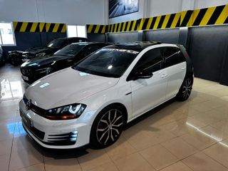VOLKSWAGEN Golf GTI Performance 2.0 TSI DSG BMT