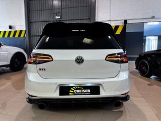 VOLKSWAGEN Golf GTI Performance 2.0 TSI DSG BMT
