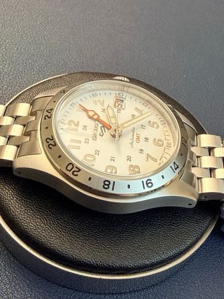 Seiko SBSC009 GMT