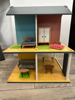 Casa de muñecas de madera Medidas 44 x 37 cm