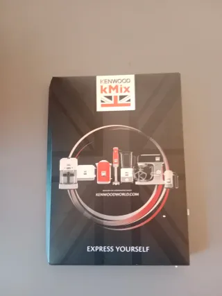 Amasadora Kenwood kMix Roja