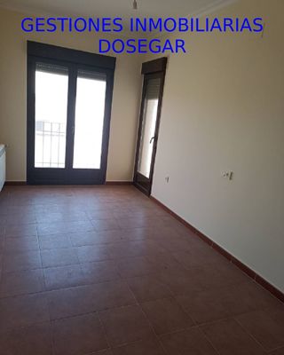 SE VENDE CASA ADOSADA EN PEDRO MUÑOZ