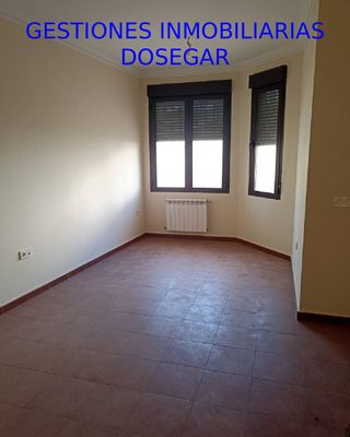 SE VENDE CASA ADOSADA EN PEDRO MUÑOZ