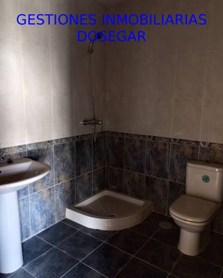 SE VENDE CASA ADOSADA EN PEDRO MUÑOZ