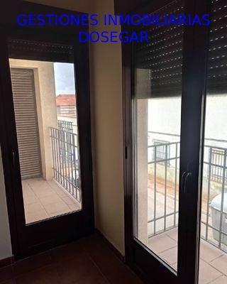 SE VENDE CASA ADOSADA EN PEDRO MUÑOZ