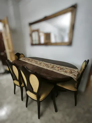 Mesa y 6 sillas de comedor