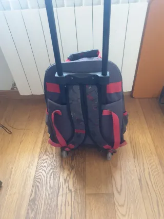 Mochila escolar con ruedas Toto