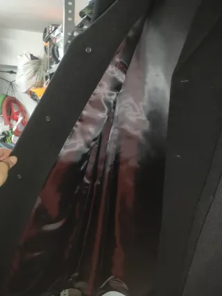 Chaqueta larga negra L CARAMELO C.INGLES