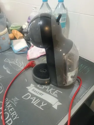 Cafetera Dolce Gusto Negra
