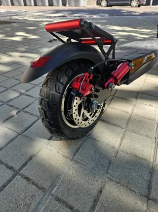 Patinete Eléctrico Bojina con Casco y accesorios