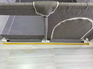 Parque infantil gris