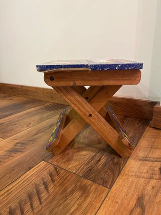 Taburete vintage decorado