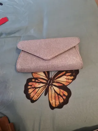 Bolso de mano plateado para fiesta