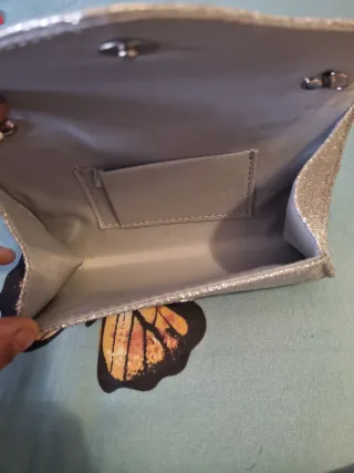 Bolso de mano plateado para fiesta