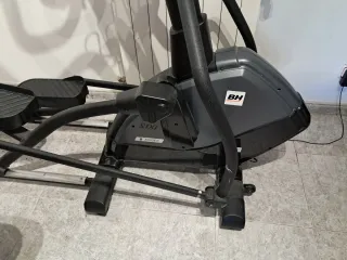 Bicicleta Elíptica BH Semi-Profesional