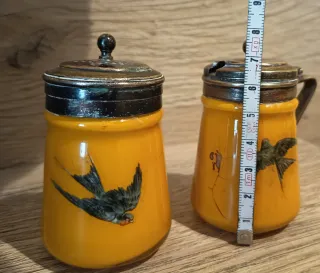 Antiguo mostacero y pimentero