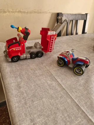 Camión Bomberos Marshall y Moto Raider