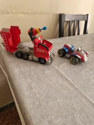 Camión Bomberos Marshall y Moto Raider