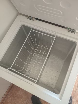 Congelador arcón Benavent 98L