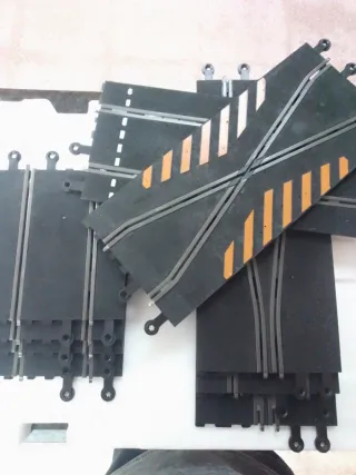 9 pistas Scalextric negras