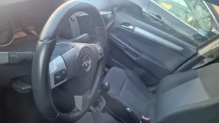 Opel Astra 2005