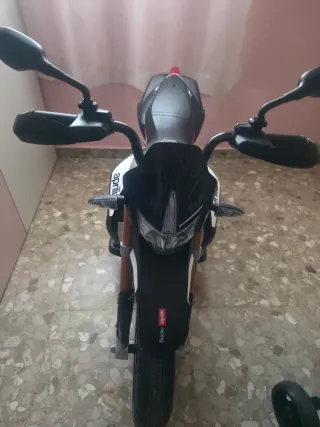 Moto Batería Aprilia Dorsoduro Niños
