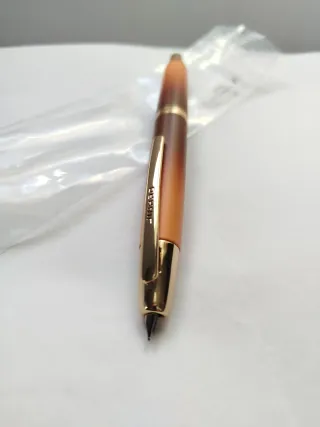 Pluma Jinhao 10 color café nueva