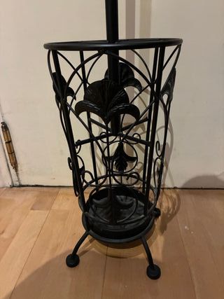 Perchero de pie metal negro
