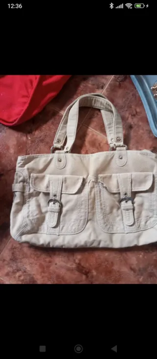 Lote de bolsos y mochilas Precio por todos!!