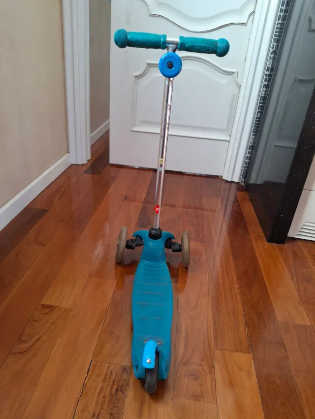 Patín marca mini micro con luces