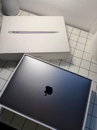 MacBook Air M1 Plata/Gris Espacial