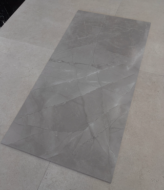 Porcelánico efecto mármol gris