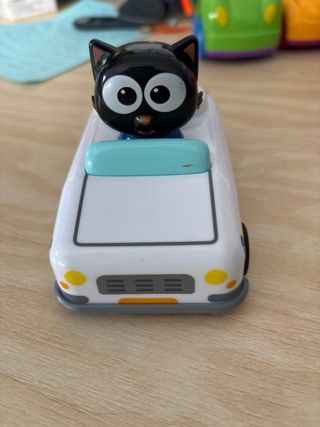 Lote de juguetes caracol y coches.