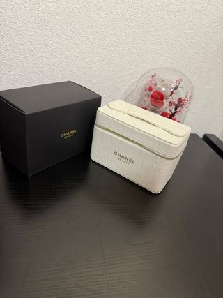 Borsa da toilette Chanel beige e nero