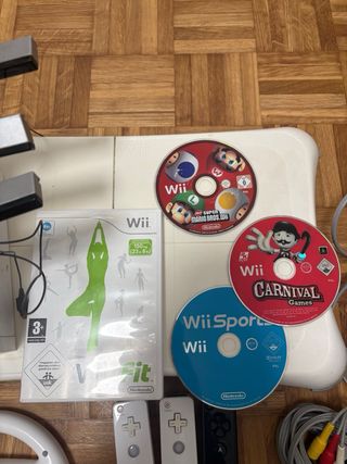 Nintendo Wii Consola y Accesorios