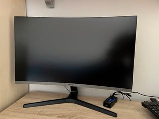 Monitor Samsung curvo 27