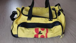 Excelente bolsa de viaje J&B con ruedas "