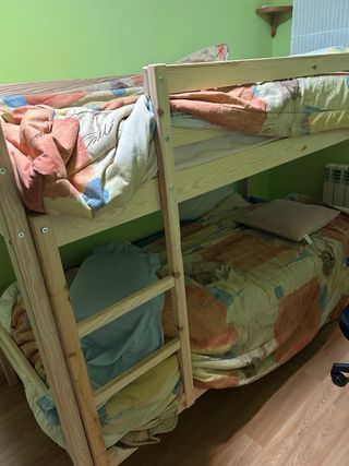 Literas de pino y 2 colchones nuevos