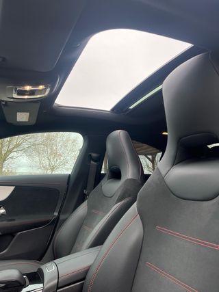 Mercedes-Benz CLA 250 e AMG Line 2023 | 30.000 km